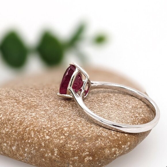 3.6cts Madagascar Ruby Ring in Solid 14K Gold | Solitaire Ring | Fine Jewelry - Picture 7 of 10